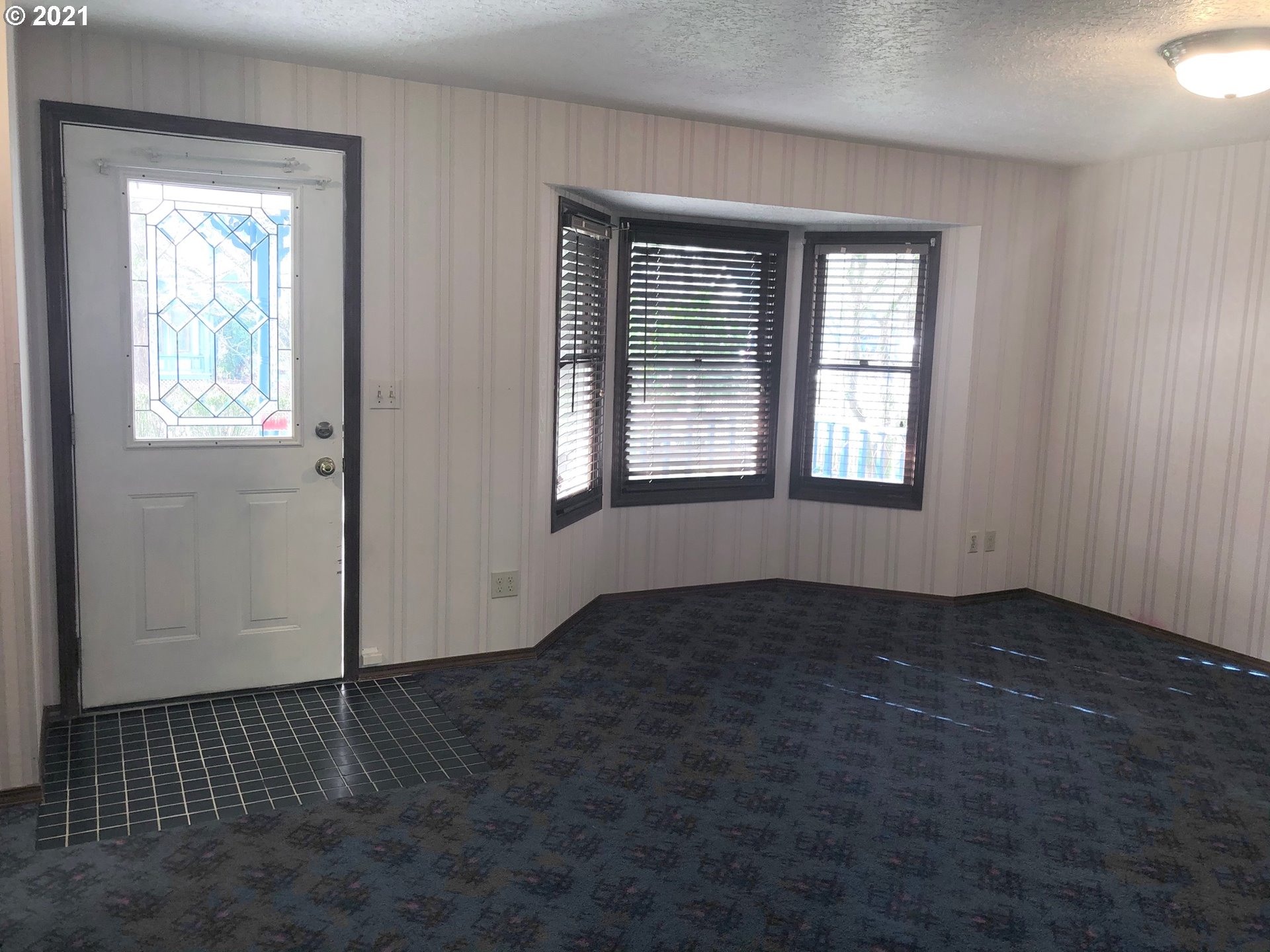 6th Ave, West Linn, OR 97068