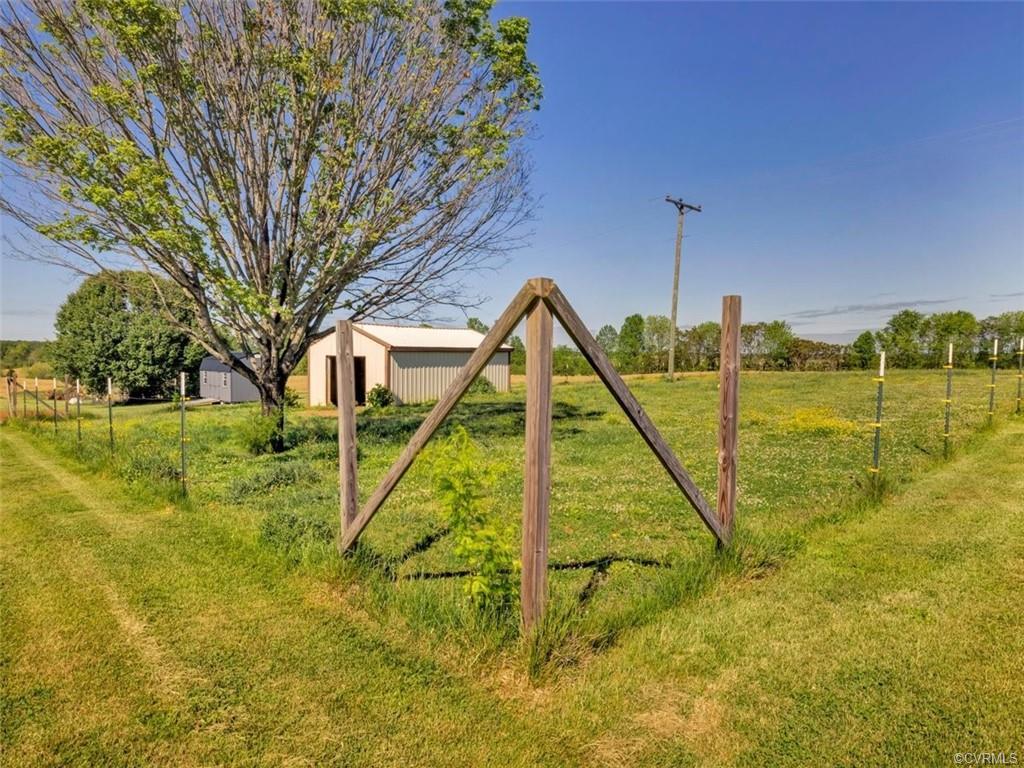 Red Lodge Ln, Amelia Court House, VA 23002
