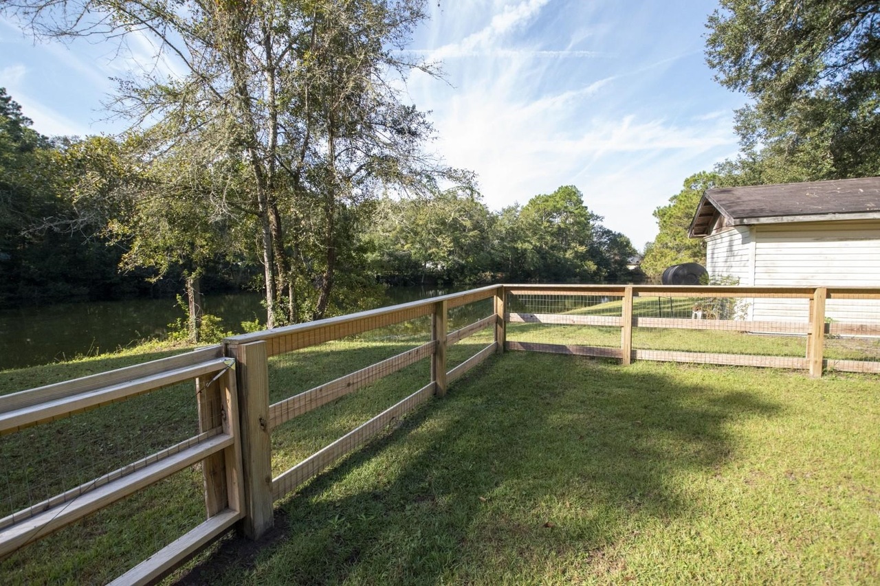 Wendy Ln, Saint Marys, GA 31558