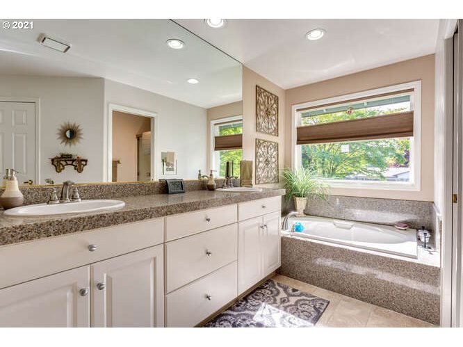 43rd Ave, Vancouver, WA 98685