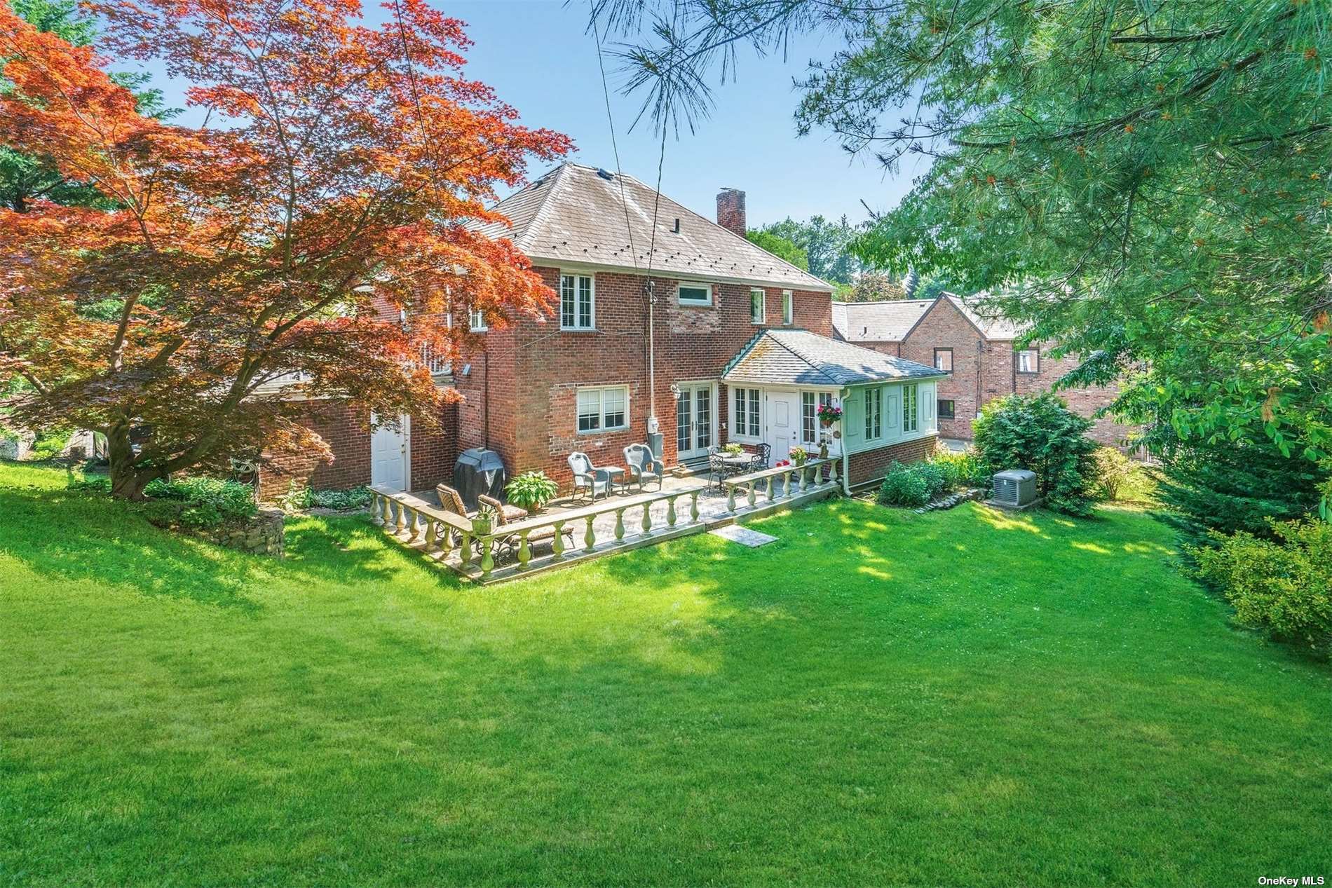 Mill Spring Rd, Manhasset, NY 11030 #1
