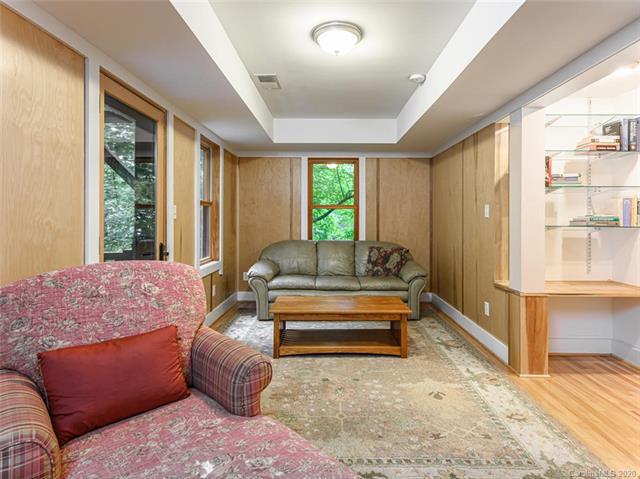 Westover Dr, Asheville, NC 28801