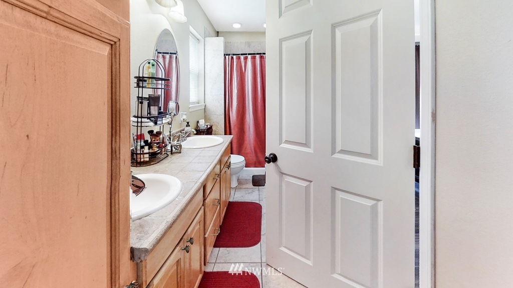 Windrose Dr, Moses Lake, WA 98837