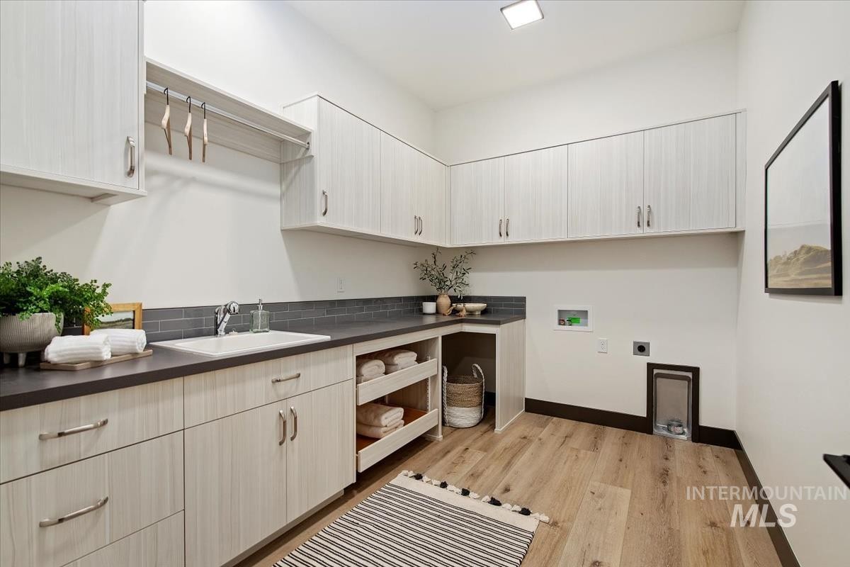 Oakford Dr, Meridian, ID 83646