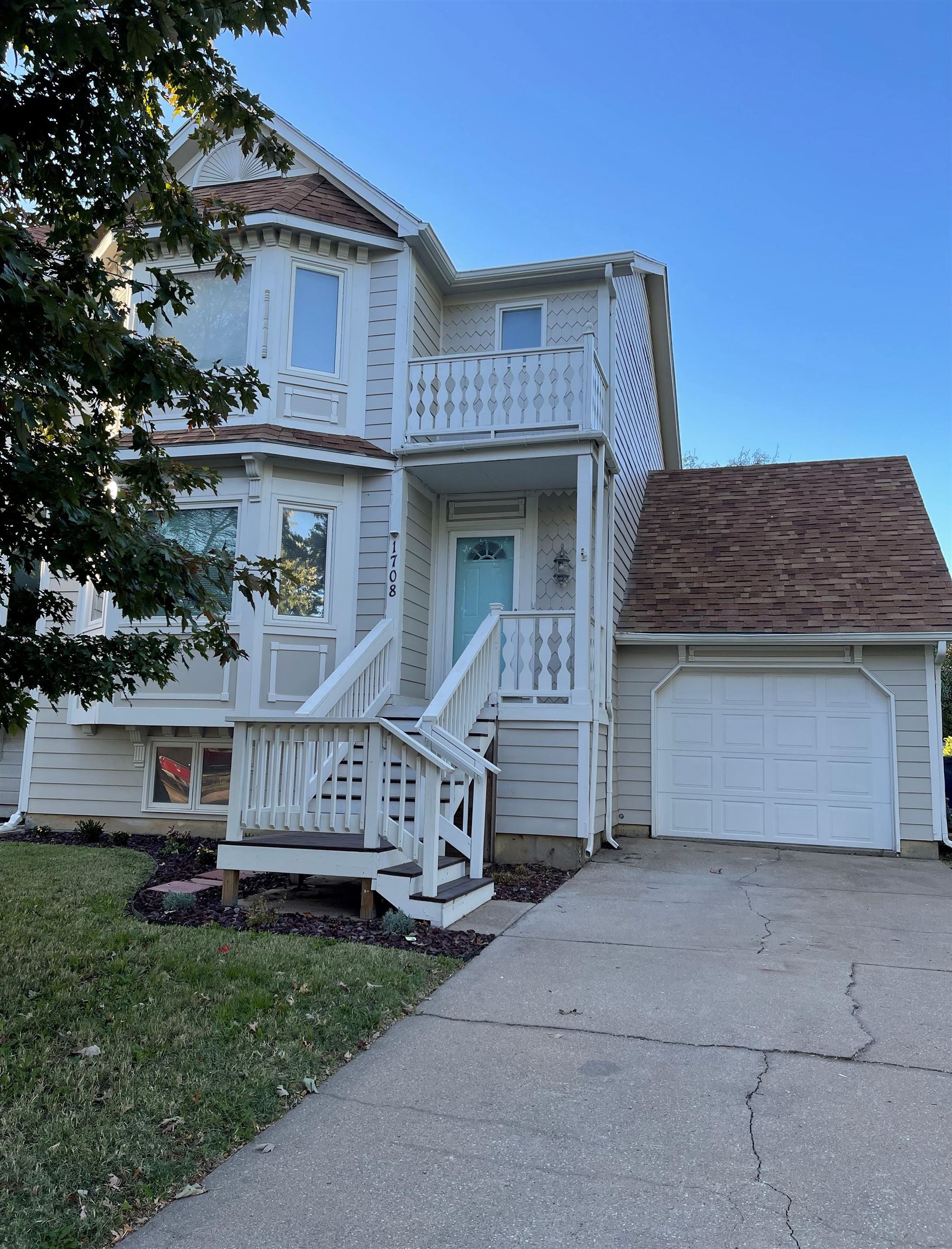 Evergreen Ct, Derby, KS 67037