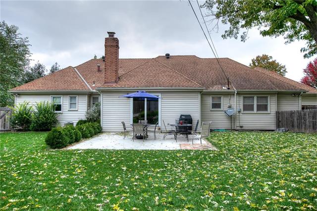 Shady Lane Dr, Kansas City, MO 64119