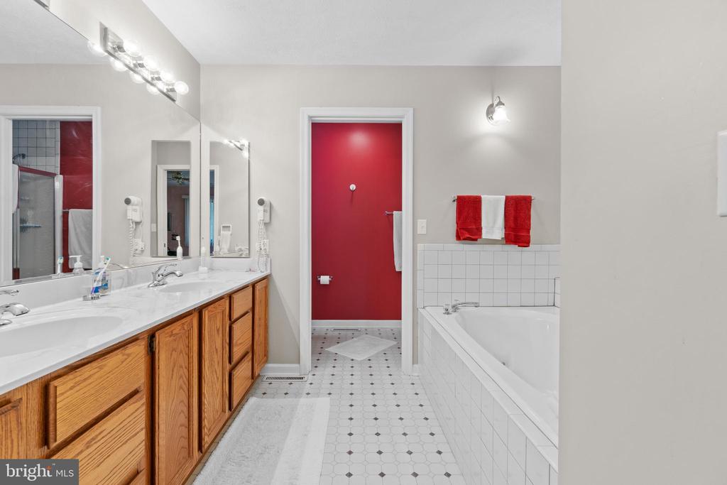 MT Pleasant Dr, Locust Grove, VA 22508