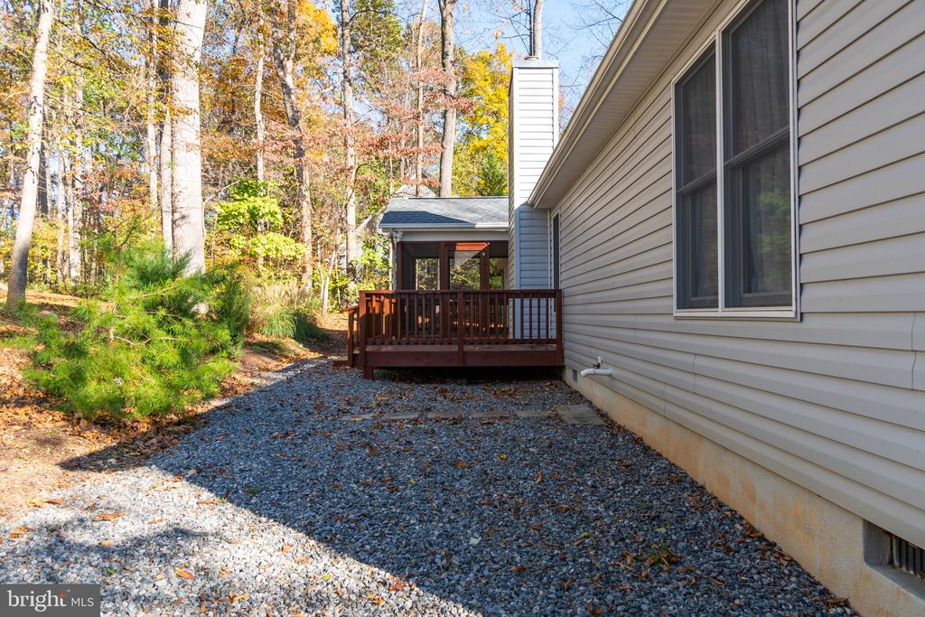 Monticello Cir, Locust Grove, VA 22508