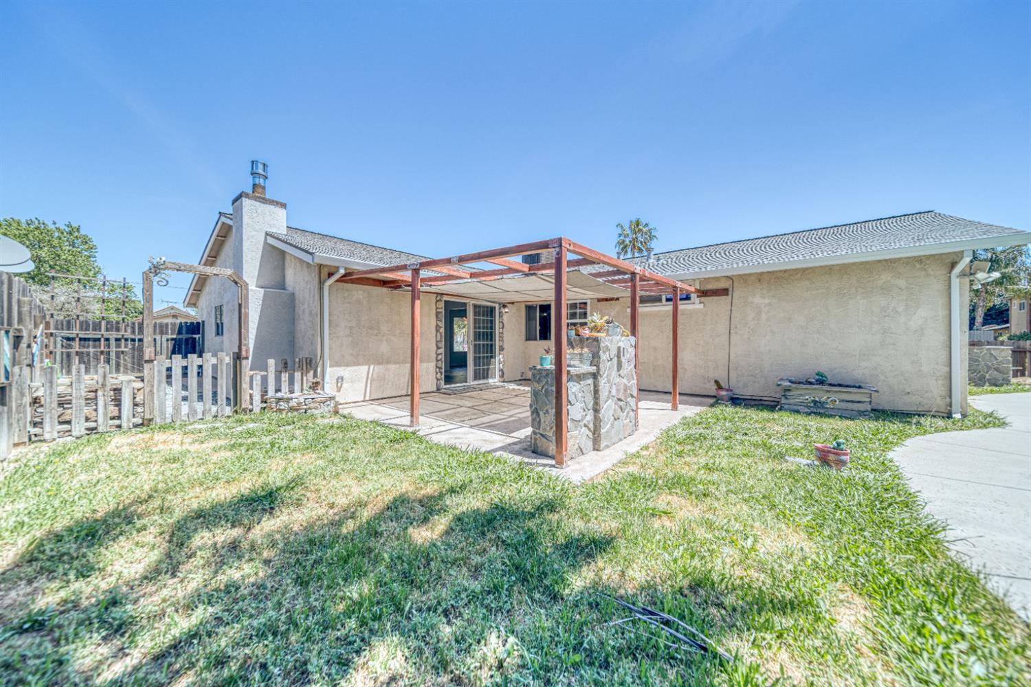 Winlock Ave, Citrus Heights, CA 95621