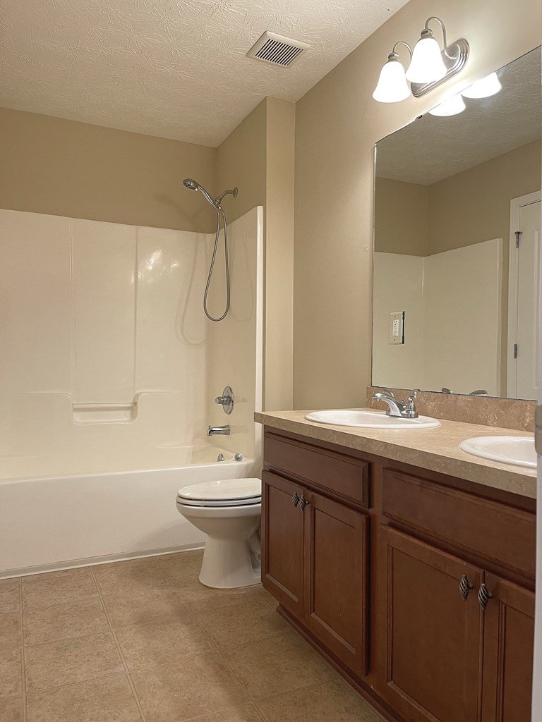 Brentview Dr, Phenix City, AL 36869