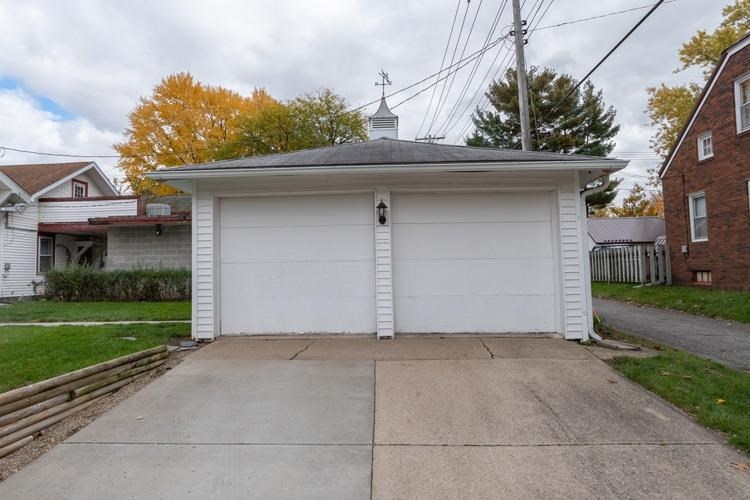 Mishawaka Ave, Mishawaka, IN 46544