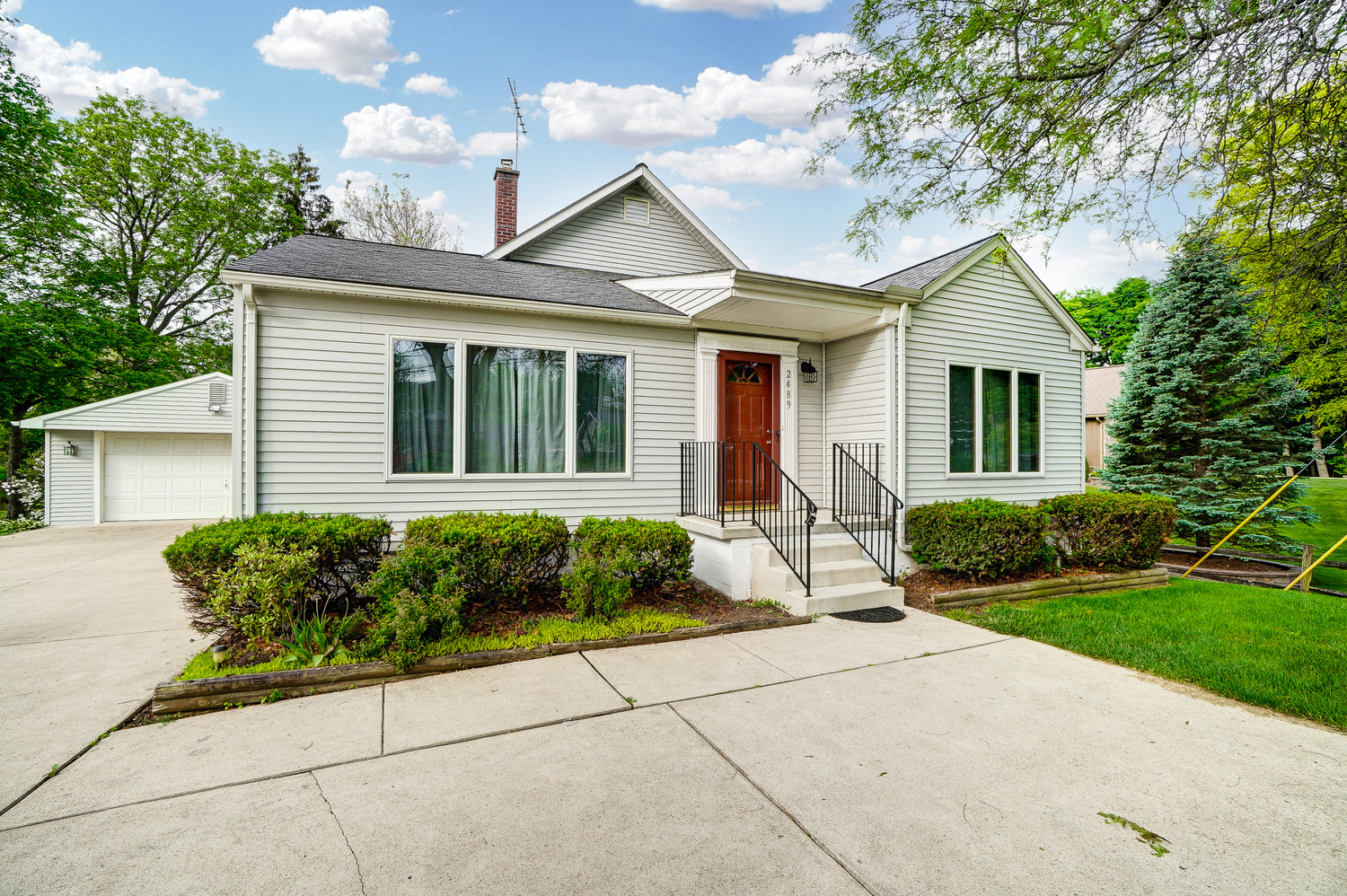 Custer Rd, Monroe, MI 48162 #1