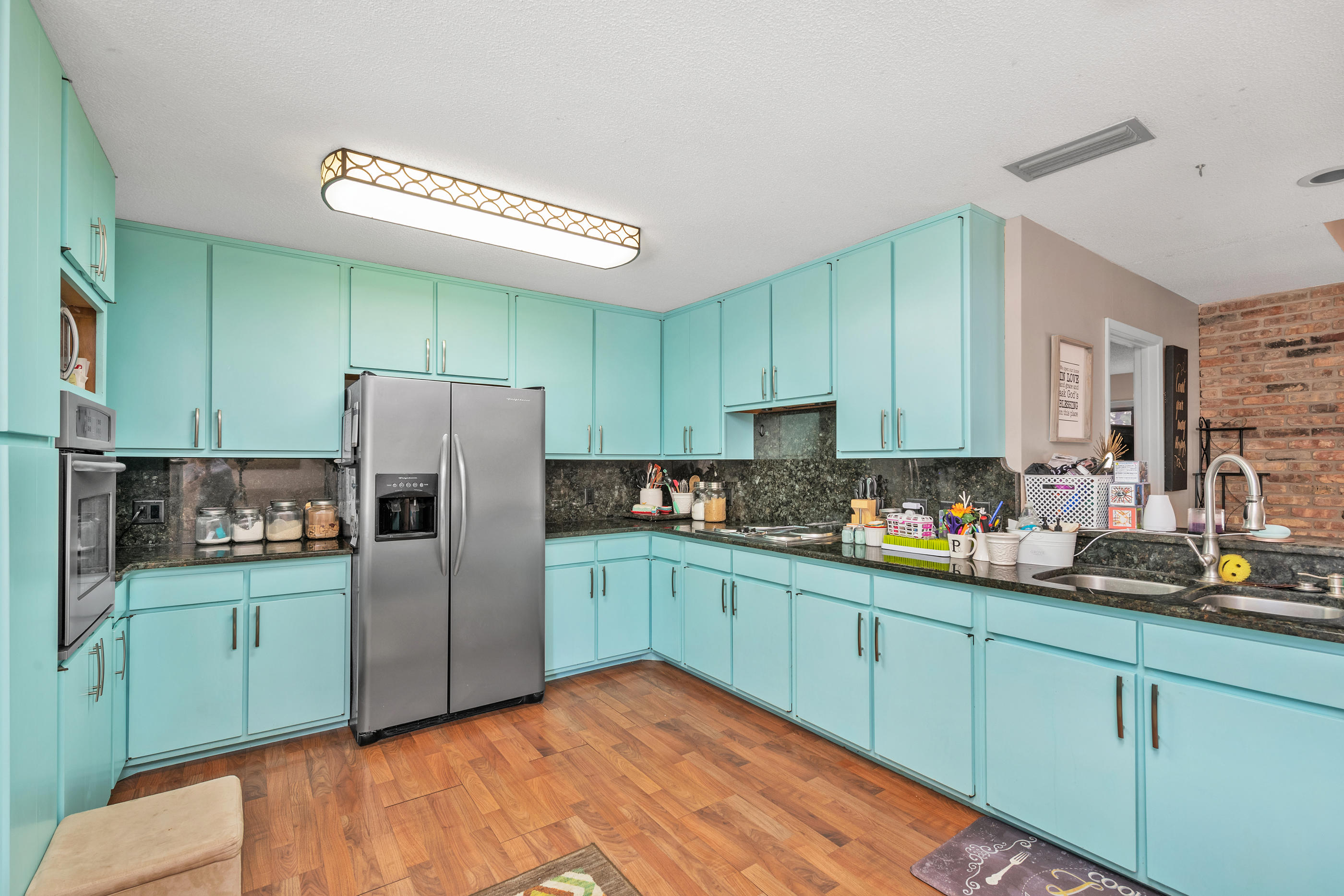Country Club Rd, Shalimar, FL 32579