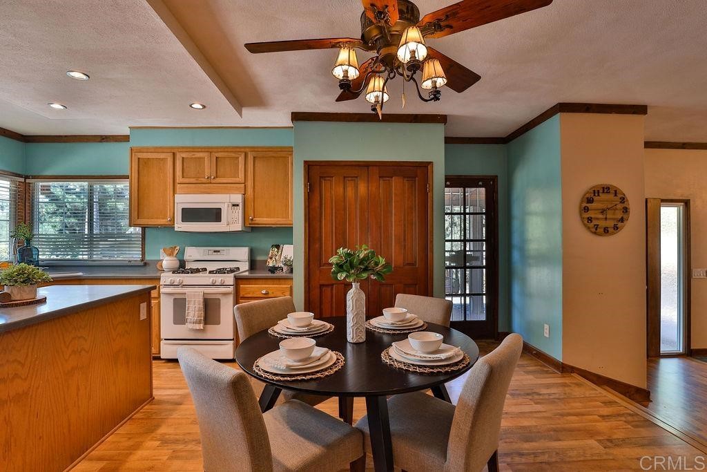 Chapulin Ln, Fallbrook, CA 92028