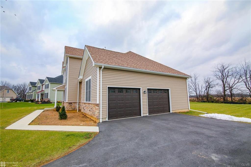 Coldwell Banker Global Luxury East Allen Twp, PA