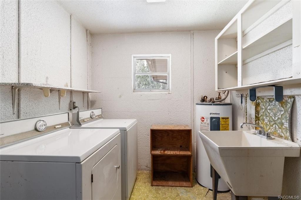 Hyacinth Pt, Floral City, FL 34436 #1