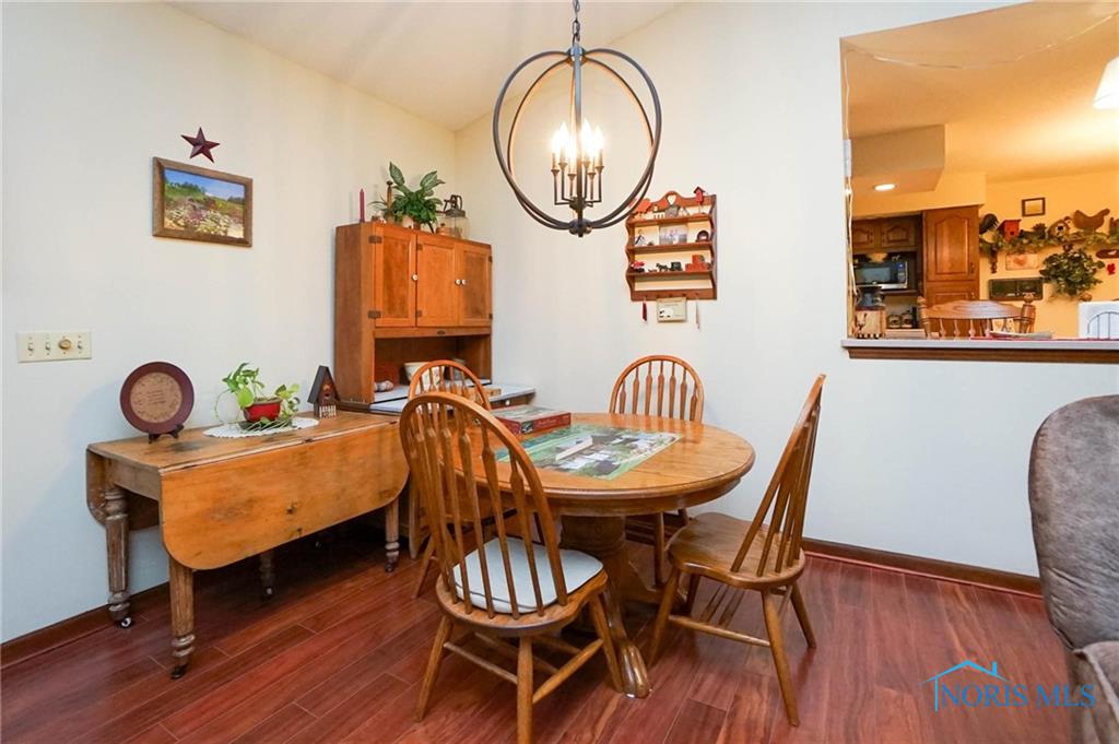 Thornwood Dr, Findlay, OH 45840