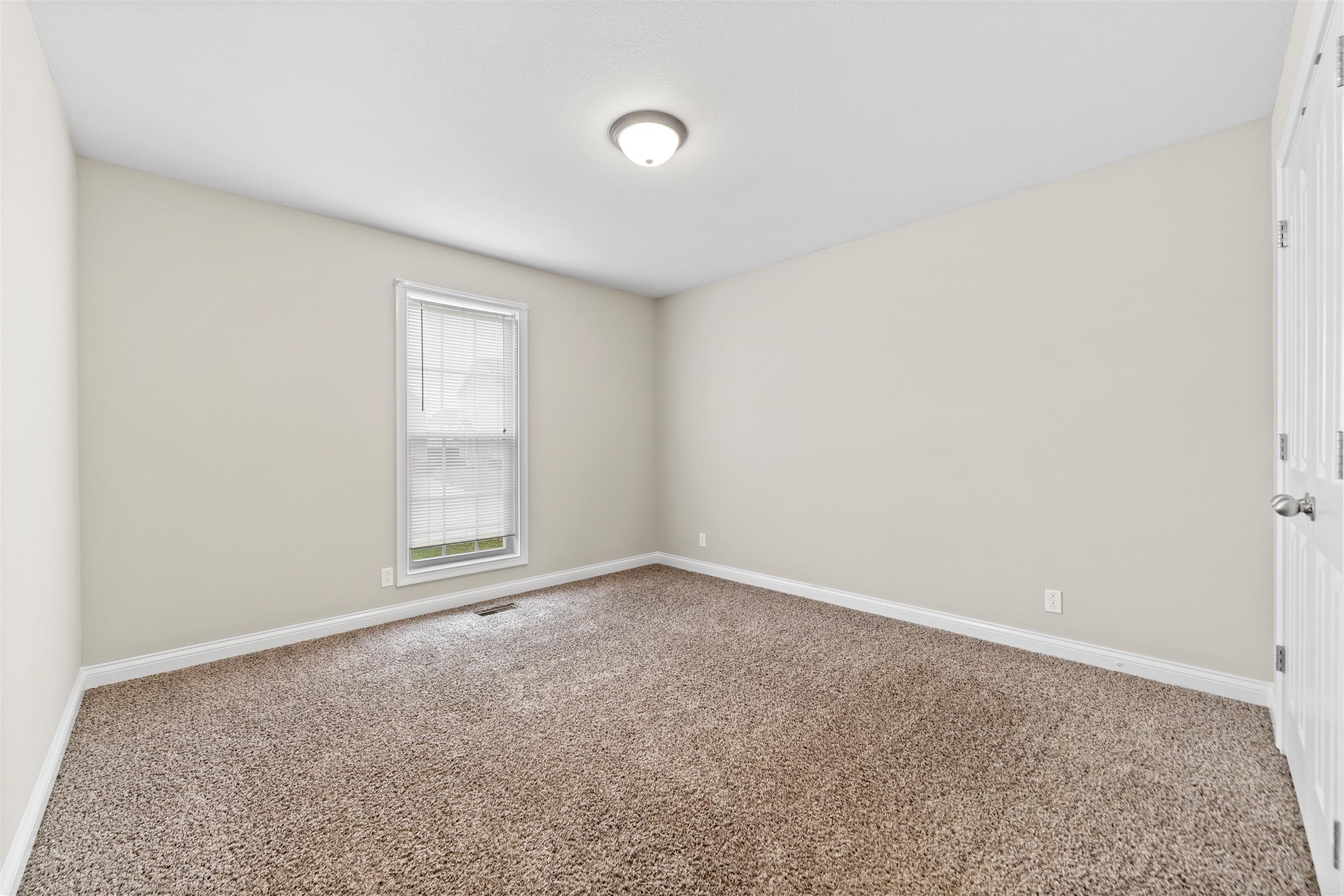 Chardea Dr, Clarksville, TN 37040