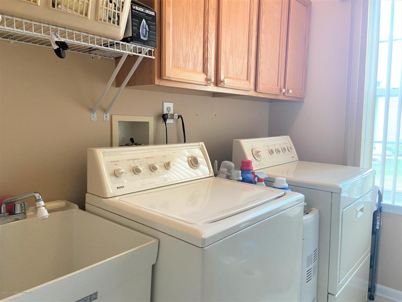 Edgeworth Cir, Manchester, NJ 08759