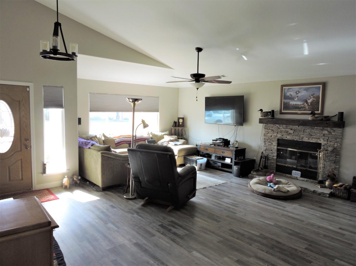 Springcreek Dr, Woodland, CA 95776