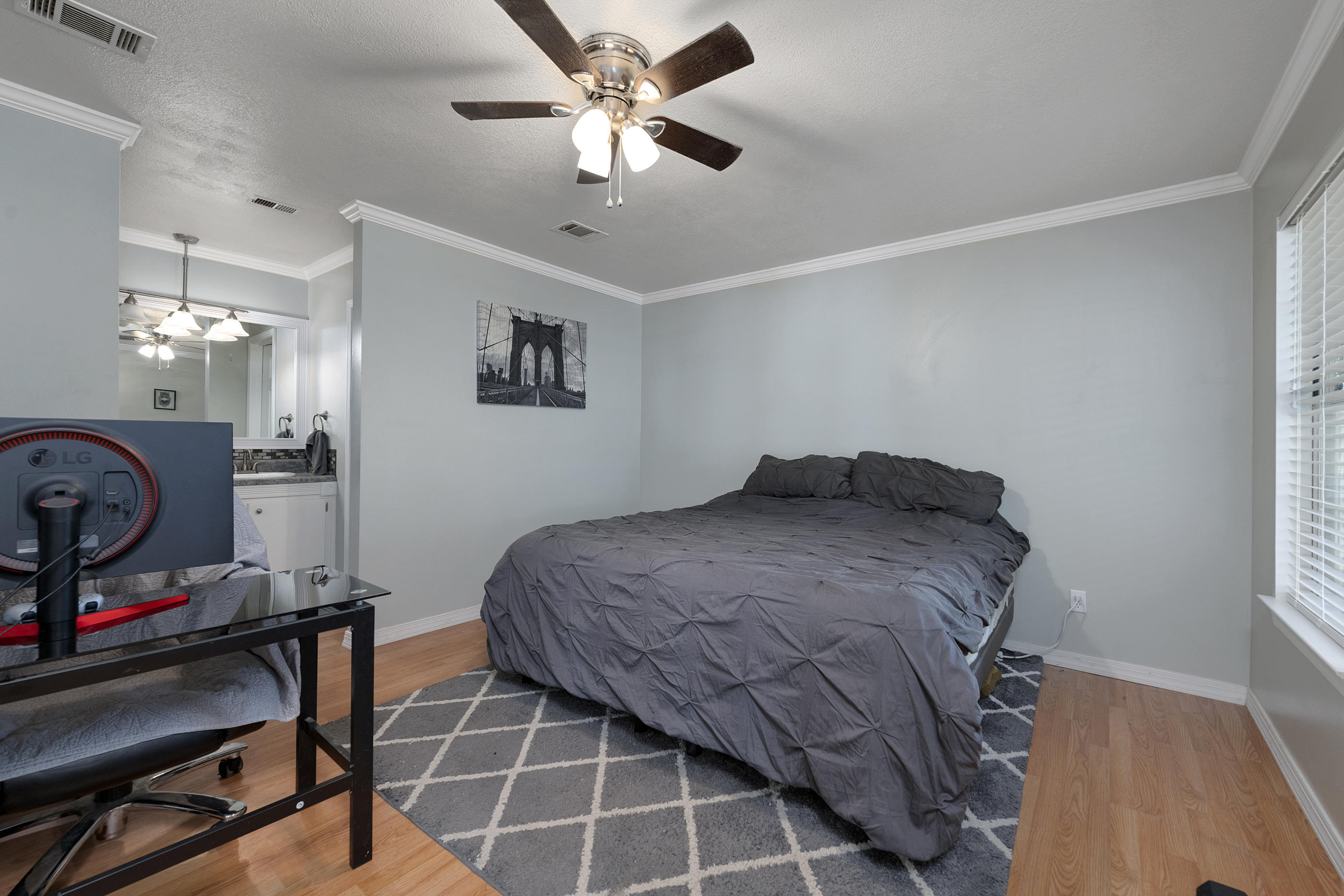 Emily Cir, Fort Walton Beach, FL 32547