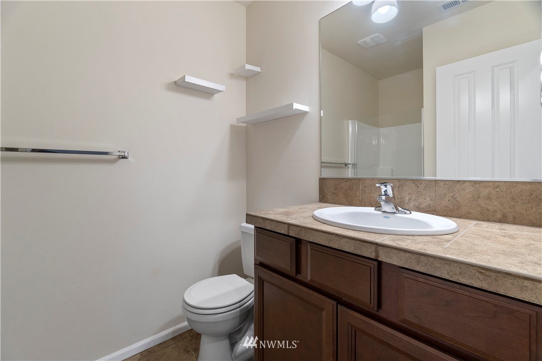 Charter Ln, Tumwater, WA 98512