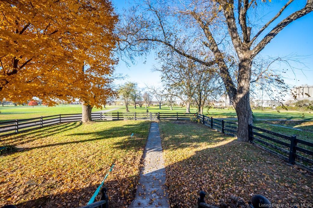 Vermont St, Sellersburg, IN 47172