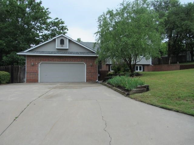 Woodridge Ct, Augusta, KS 67010