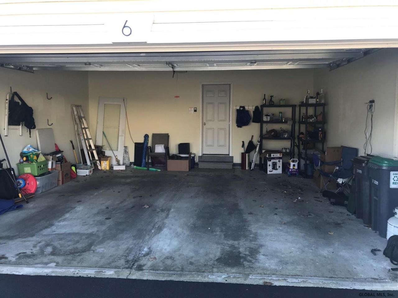 Robins Nest , Schenectady, NY 12309 #1