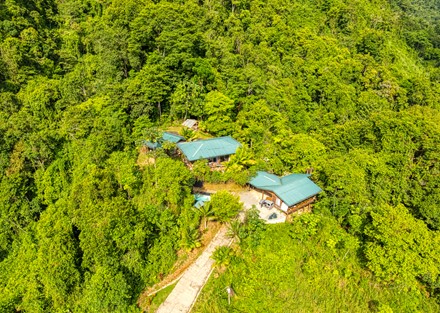 Exceptional Retreat Center on 62 Acre in Tinamastes