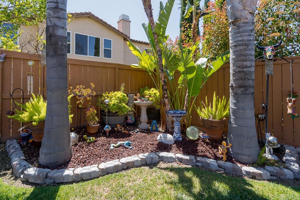 Flora Springs St, Temecula, CA 92592