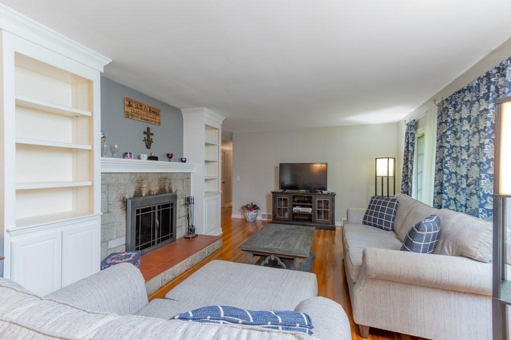 Durfee St, Southbridge, MA 01550