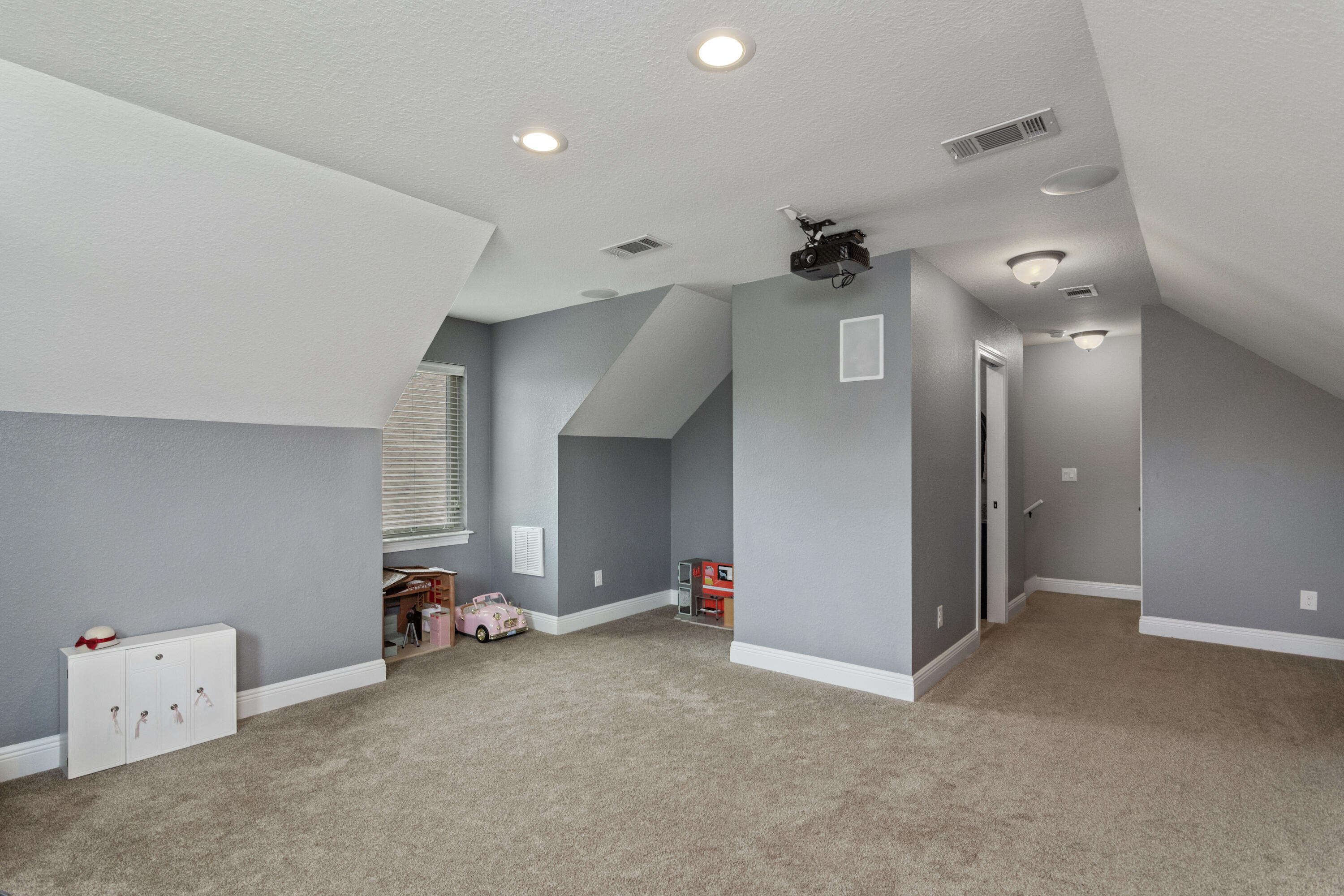 Fontainebleau Ct, Navarre, FL 32566