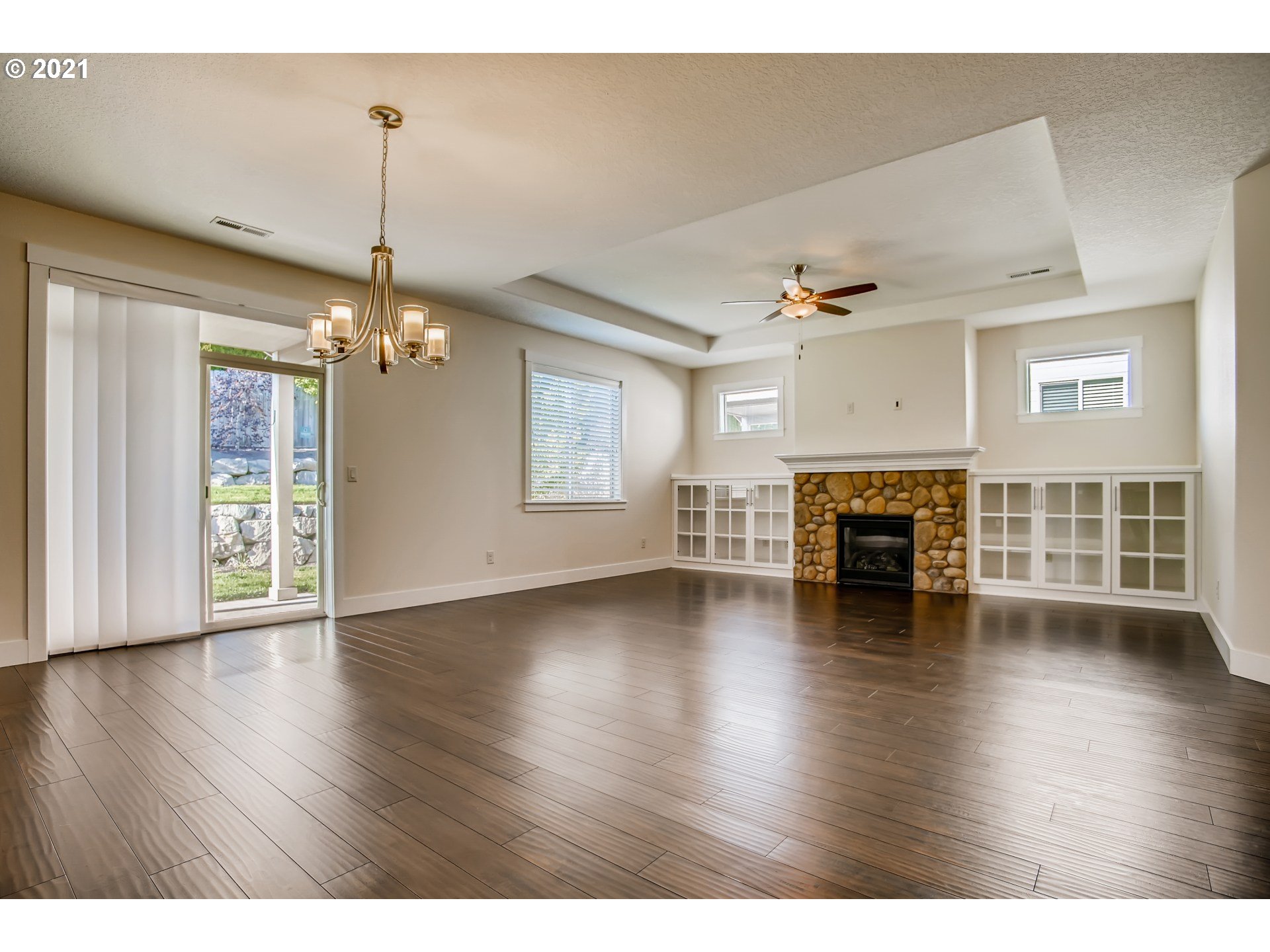 8th St, LA Center, WA 98629