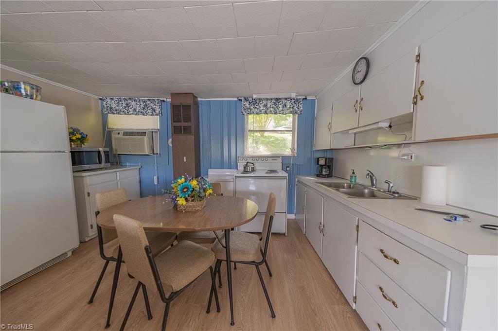 Bonne-venture Rd, Lexington, NC 27292