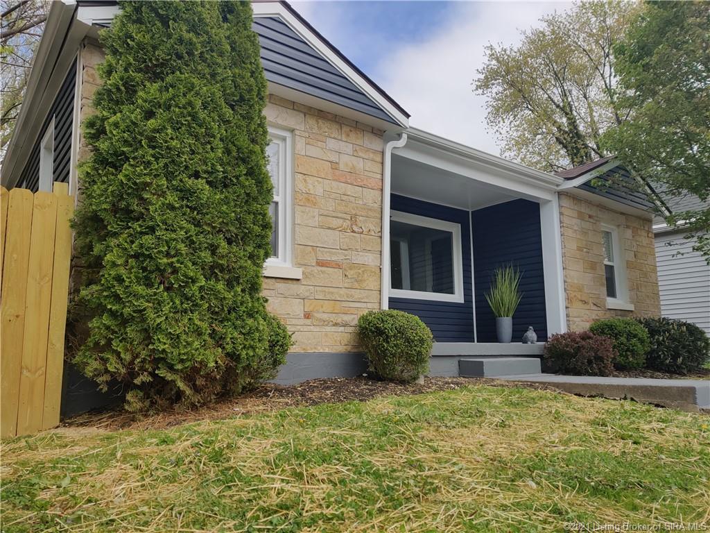 Cottom Ave, New Albany, IN 47150