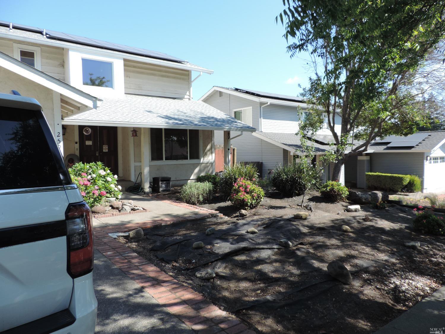 Vine Hill Dr, Napa, CA 94558