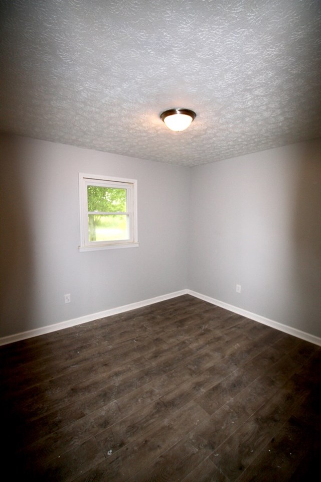 Clarence O Dell Rd, Bowling Green, KY 42101