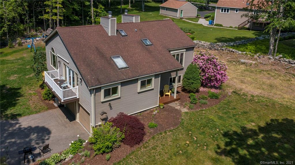 Hickory Ct, Columbia, CT 06237