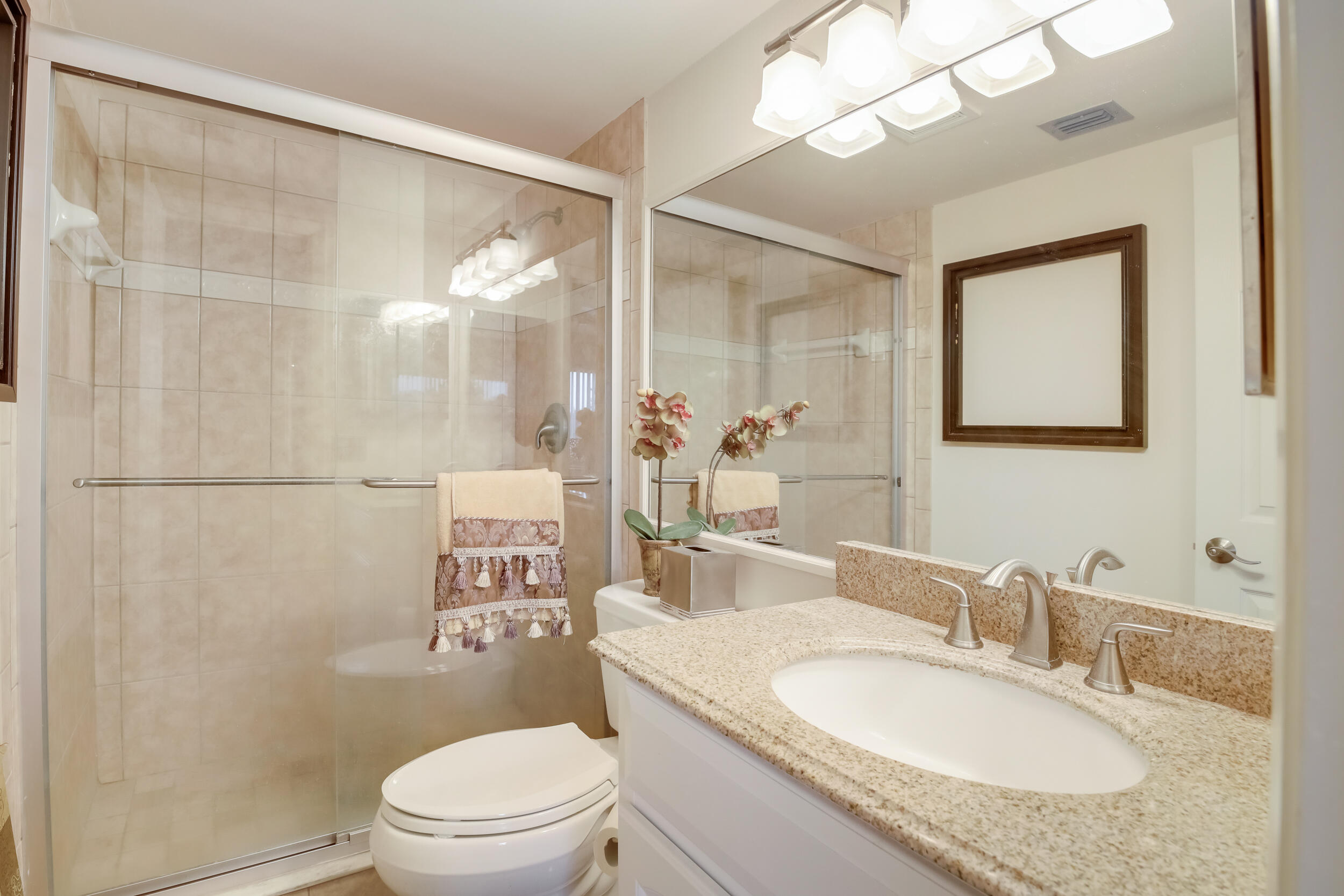 Pine Glen Ln, Greenacres, FL 33463