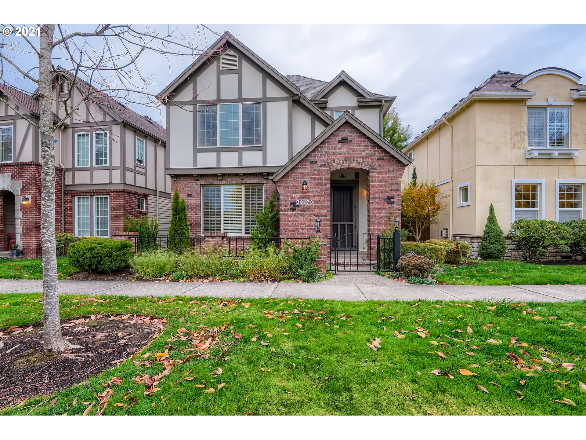 Charlotte Ln, Wilsonville, OR 97070