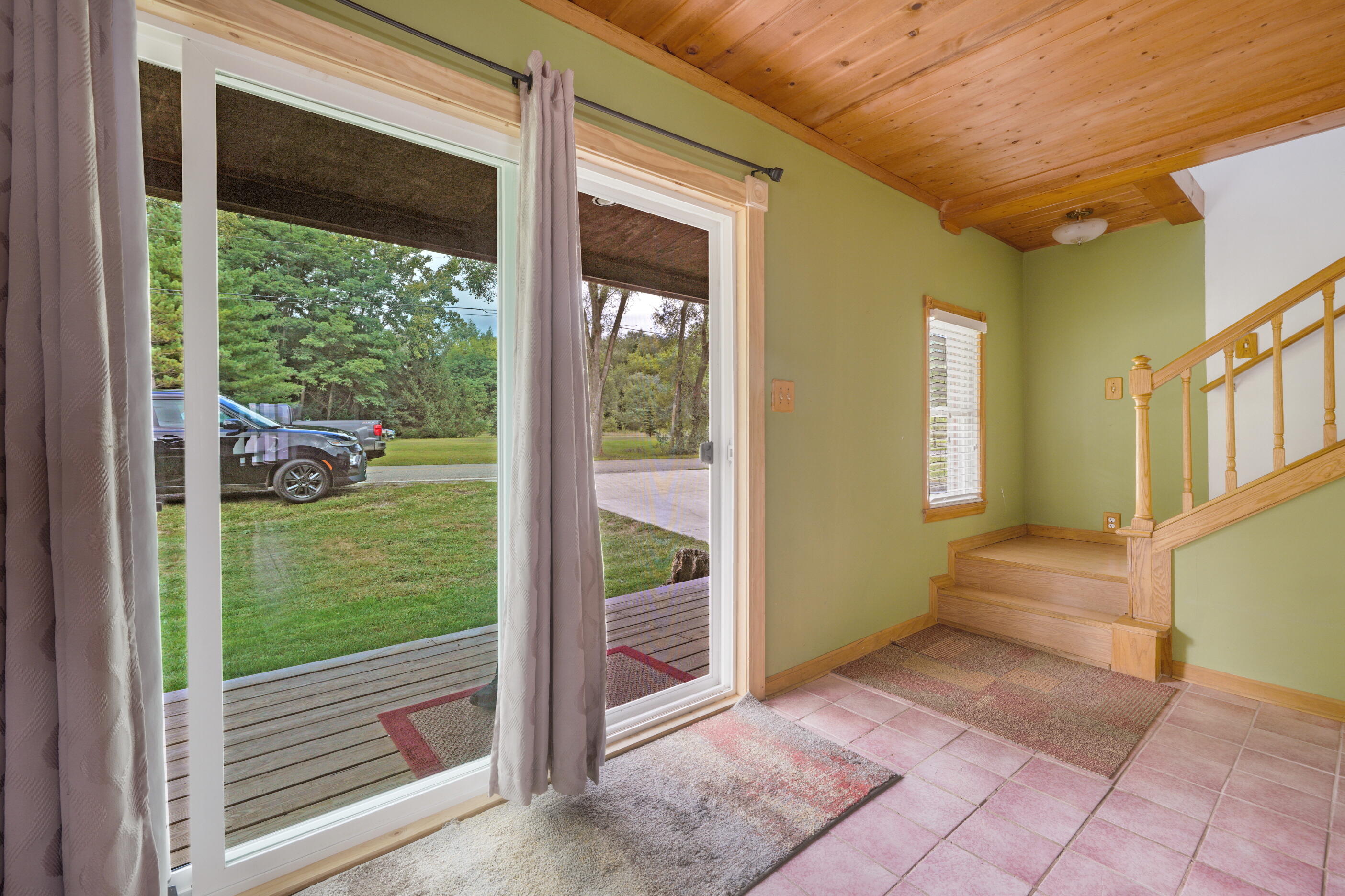 Brills Lake Rd, Jackson, MI 49201