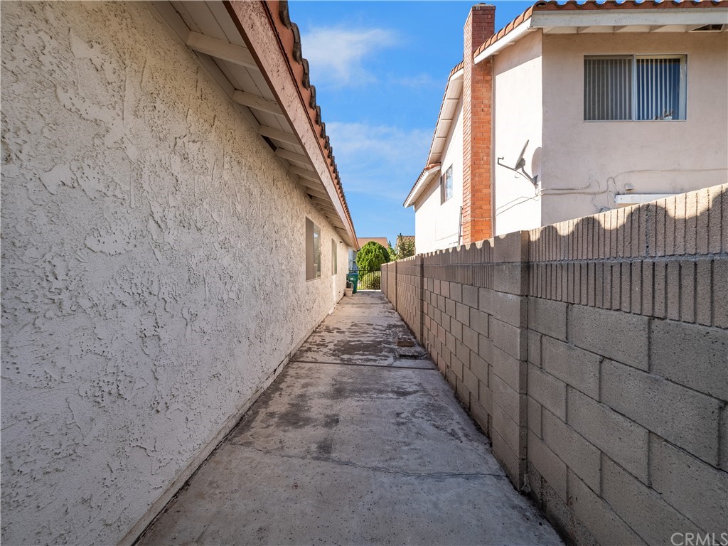 Pine St, Irvine, CA 92606 #1