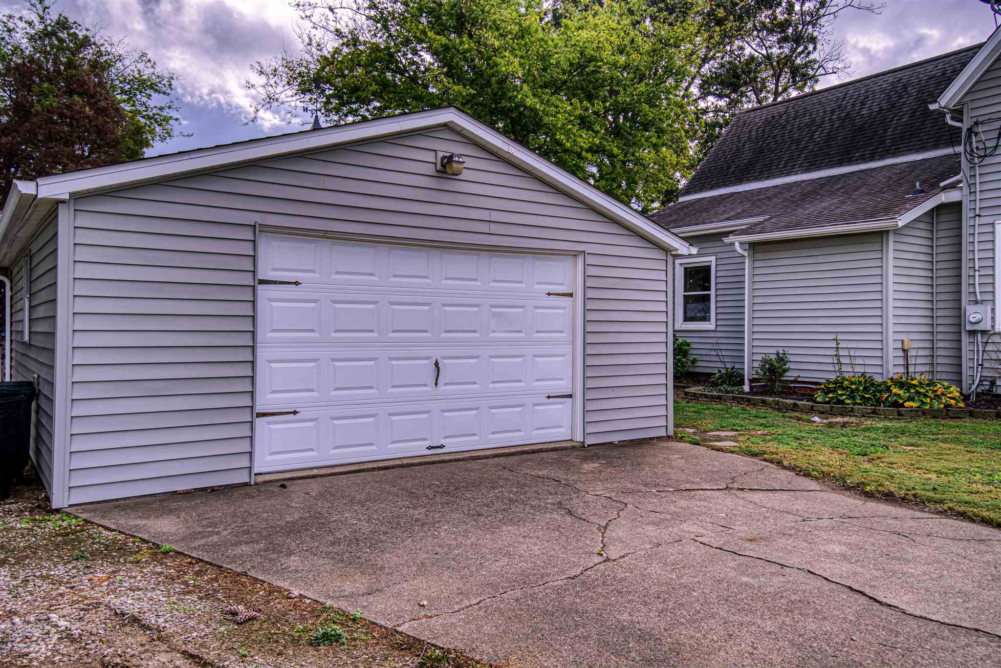 Donner Rd, Wadesville, IN 47638