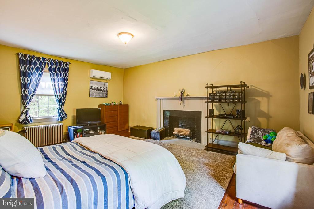 River Rd, Fredericksburg, VA 22407