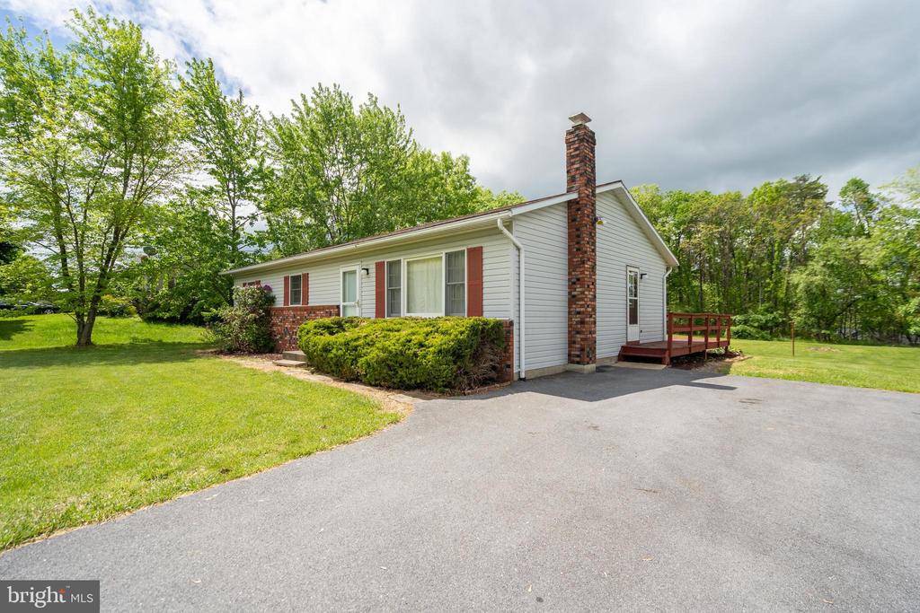 Fairview Dr, Berkeley Springs, WV 25411