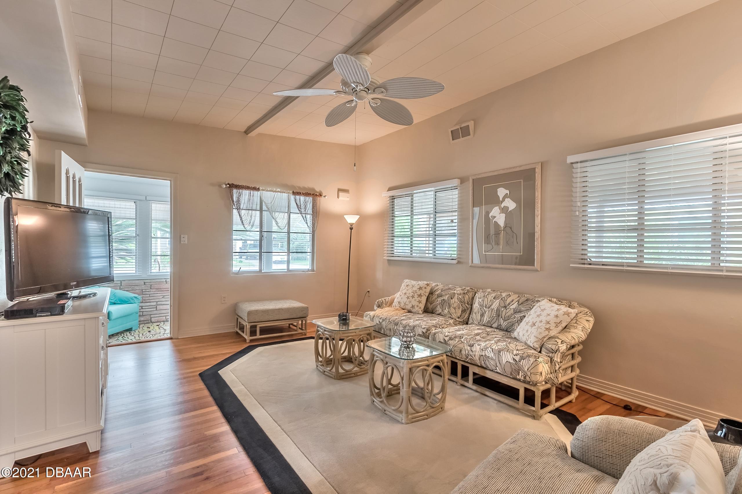 Daytona Ave, Daytona Beach, FL 32117