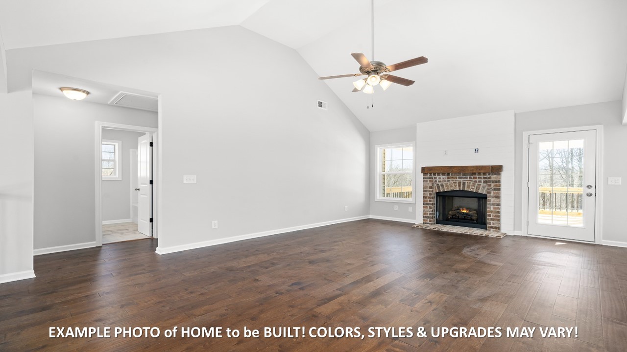 Creek Dr, Clarksville, TN 37040