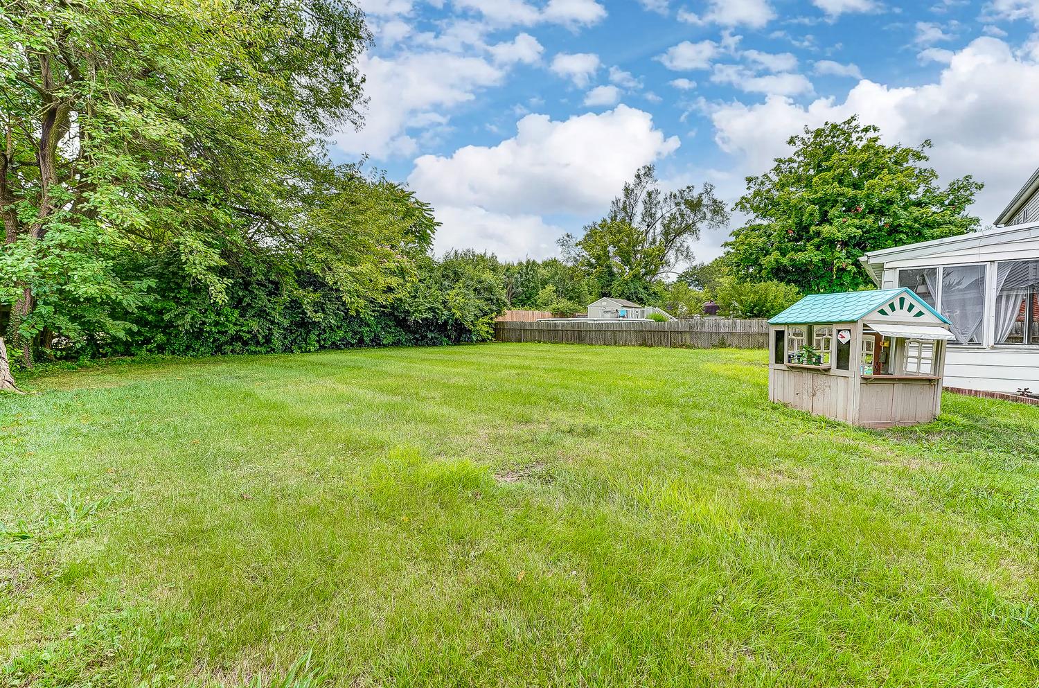 Oldwick Dr, Cincinnati, OH 45215