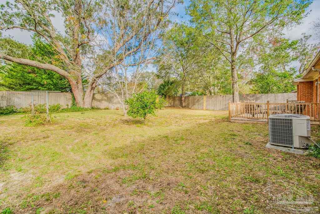 Yacht Harbor Dr, Pensacola, FL 32514